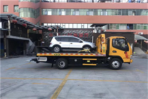 临泉汽车紧急补胎换胎救援