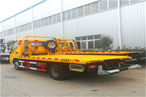 临泉附近拖车救援搭电