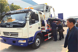 临泉汽车道路救援拖车价格